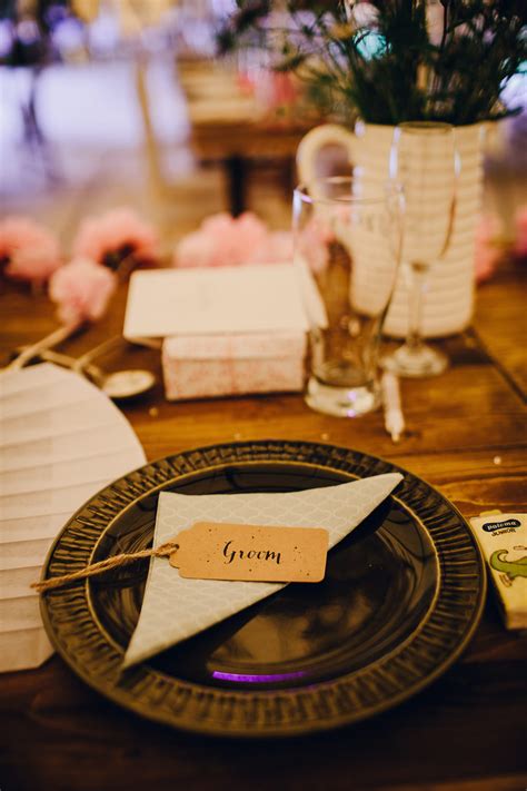 17 Wedding Napkin Folds To Inspire Your Unique Place Settings