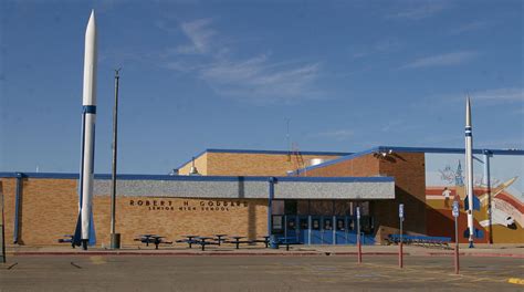 Goddard High School Roswell - ﻿ Robert H. Goddard - Wikipedia in 2021 | Goddard high school, New ...