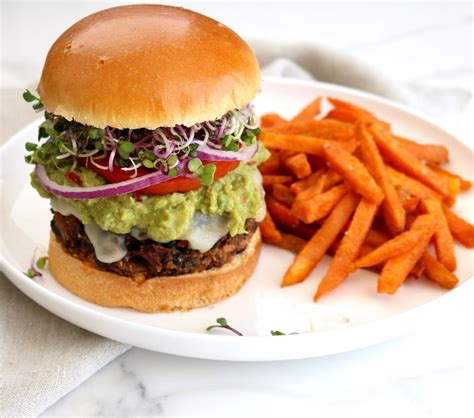 Our 6 Best Meatless Burger Recipes - Clean Eating