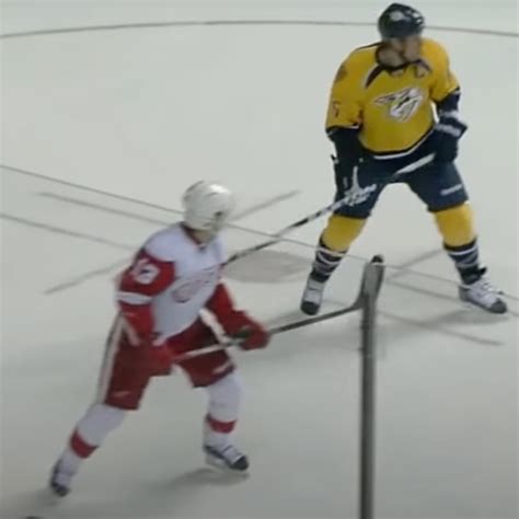 When Pavel Datsyuk just had enough of Shea Weber, and did the least Pavel Datsyuk thing ever