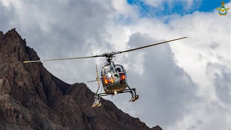 IAF Cheetah helicopter, lifeline for troops deployed in the Siachen Glacier: IN PICS | News ...