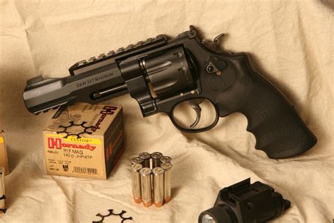 Tactical Revolver: Smith & Wesson’s Model 327 M&P - SWAT Survival ...