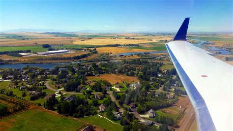 United Express CRJ200 landing at Idaho Falls Regional Airport! - YouTube