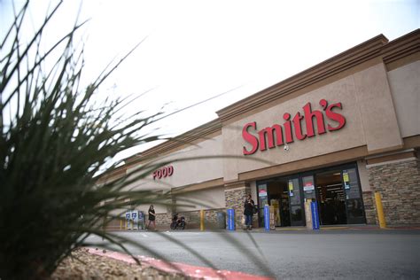 Smith’s grocery stores accepting Visa credit cards again | Las Vegas Review-Journal