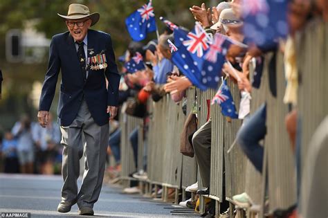 Stunning pictures capture the most powerful moments of Anzac Day 2019 ...