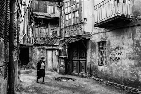 Georgia: Old Tbilisi - Decaying Beauty, or Birth of a Tourist Trap?