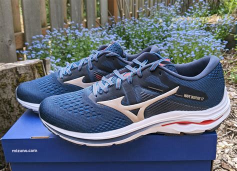 Mizuno Wave Inspire 17 Review, Facts, Comparison | RunRepeat