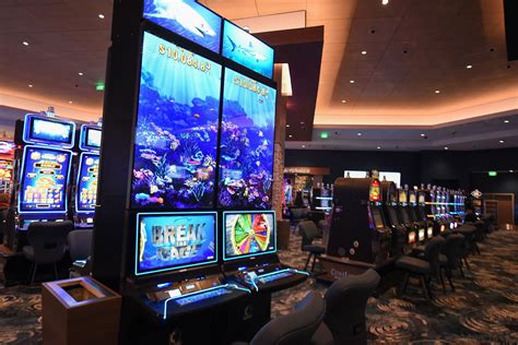 Cedar style gaming: Cedar Lakes Casino to hold grand opening in Cass ...