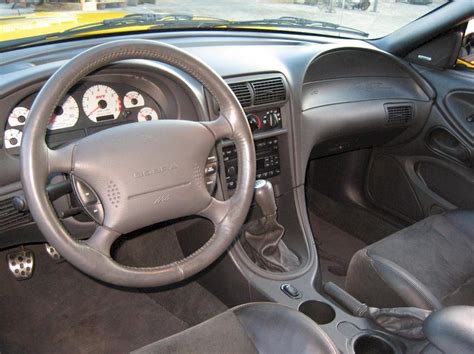 2004 Ford mustang interior colors