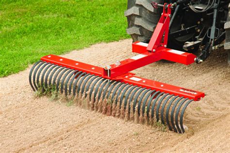 Landscape Rakes | Massey Ferguson