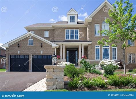 Suburban House Royalty Free Stock Images - Image: 7090039