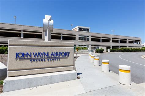 Santa Ana John Wayne Airport Terminal a Editorial Stock Image - Image ...