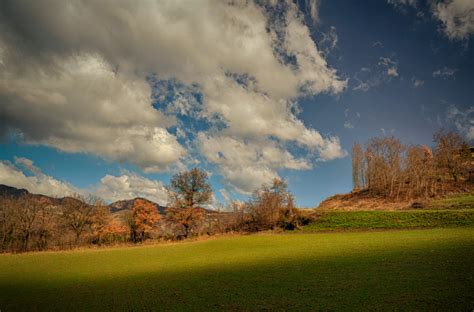 Wallpaper : sunlight, landscape, hill, nature, grass, sky, field, Earth ...