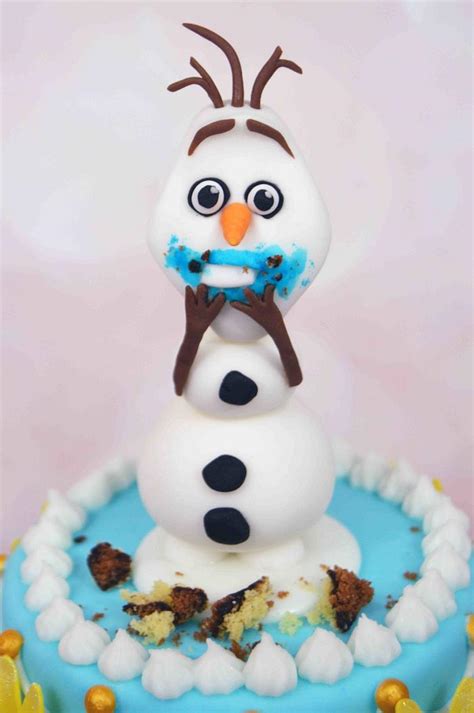 OLAF Frozen Fever - Decorated Cake by blogplanetegateau - CakesDecor