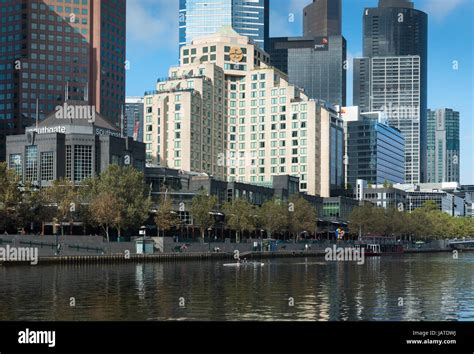 Southbank promenade hi-res stock photography and images - Alamy