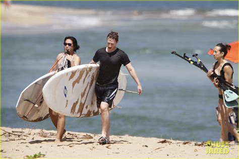 Mark Zuckerberg & Priscilla Chan: Surfing in Hawaii!: Photo 2858130 ...