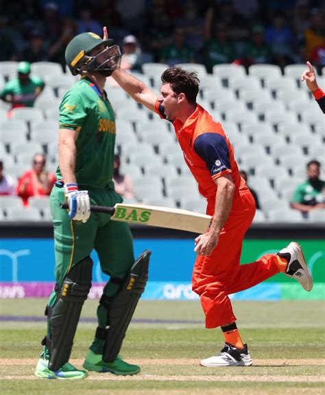 Nasum Ahmed celebrates with teammates after dismissing Babar Azam ...