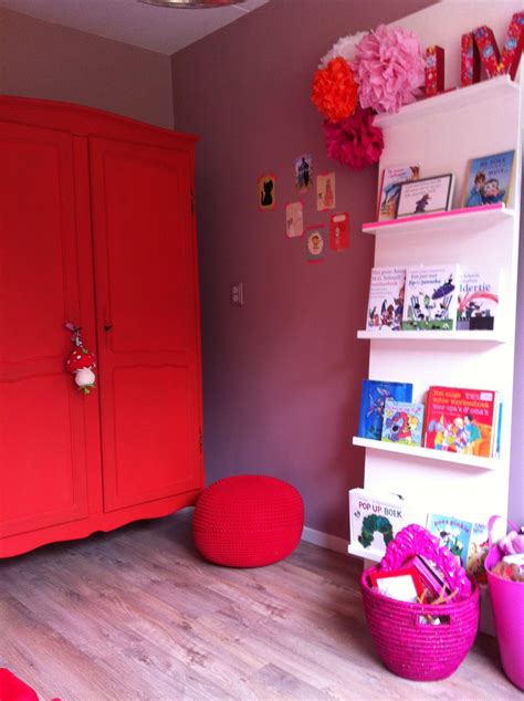 Rode kast #kidsroom Girls Bedroom Red, Big Girl Bedrooms, Little Girl Bedroom, Kids Bedroom ...