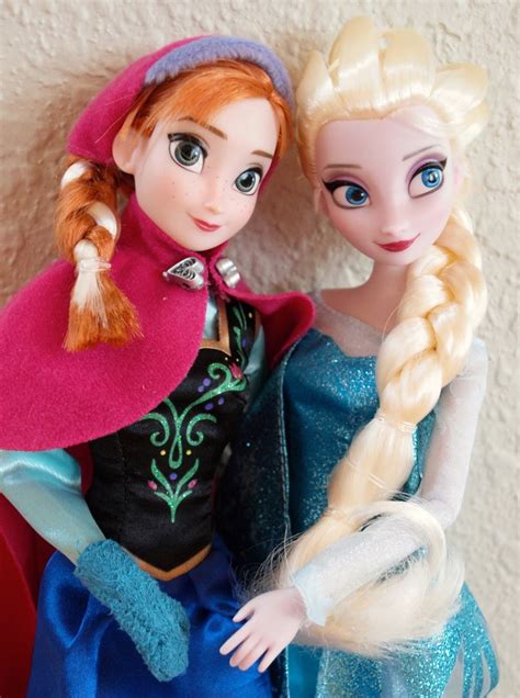 The Disney Store's Anna and Elsa from the Movie "Frozen"--A Guest ...