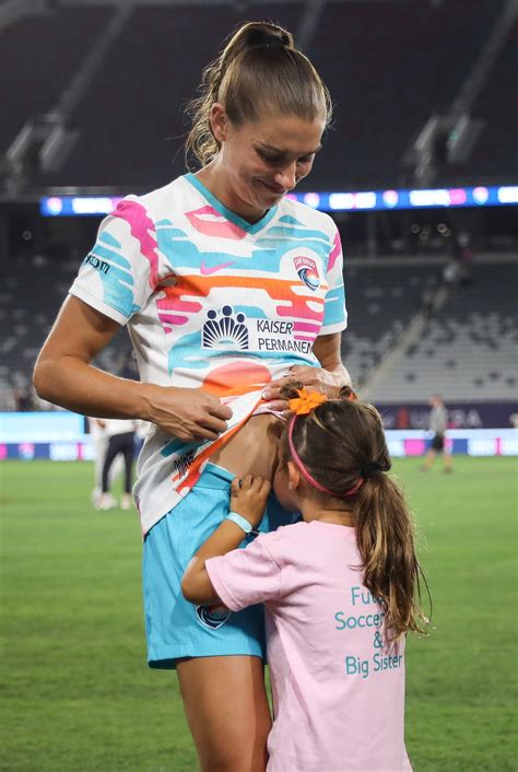 Soccer star Alex Morgan brings daughter Charlie to final game after ...