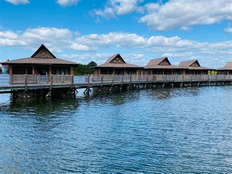 Join Us For a Look at The Bungalows At Disney's Polynesian Village ...