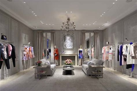 The Dior unit at the Bellagio. Shoe Store Design, Store Design Boutique ...