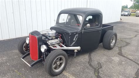 1947 Ford Pickup | American Muscle CarZ