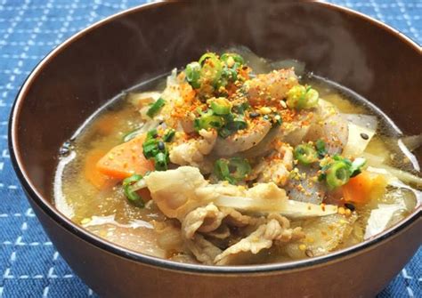 Tonjiru (Pork miso soup) Recipe by Mika - Cookpad