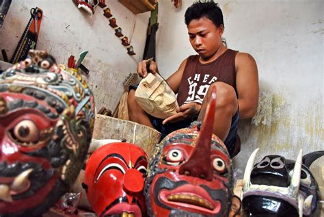 The lone struggle of Malang mask artists - Art & Culture - The Jakarta Post