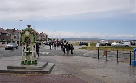 Wirral Coastal Walk At Hoylake