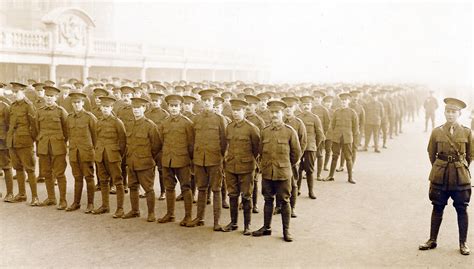 King's Liverpool Regiment, with Robert - WW1Photos.org