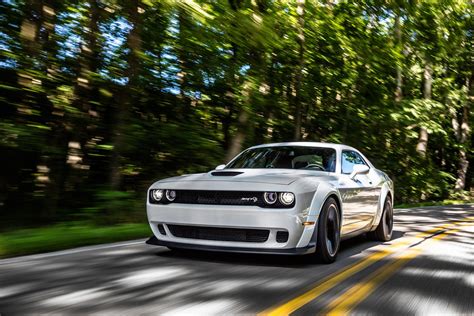 White Dodge Challenger Wallpapers - Top Free White Dodge Challenger Backgrounds - WallpaperAccess