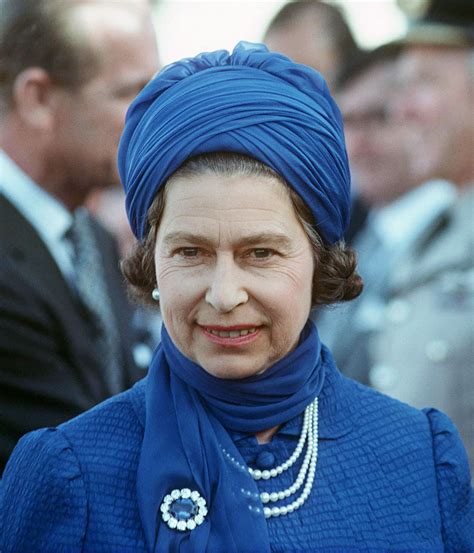 Queen Elizabeth's most incredible brooches—12 most valuable | Woman & Home