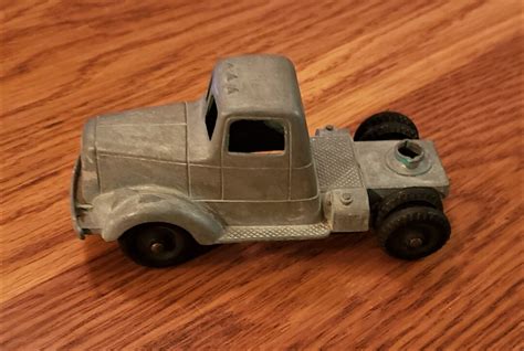 Tootsie Toy Vintage Mack Semi-tractor-mack Truck Cab Hauler 4-rare Mack Truck 1950-cast Steel-1: ...