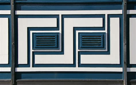 Art Deco Design at Southgate Station,... © Christine Matthews cc-by-sa/2.0 :: Geograph Britain ...