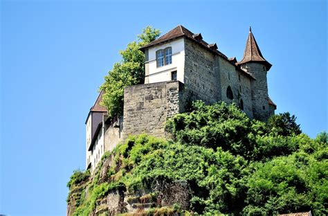 Burgdorf Castle, Switzerland Pretty House, Castles, Switzerland, Houses, Mansions, House Styles ...