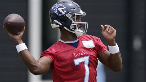 Titans QB Malik Willis makes minicamp surge to be QB2 over Will Levis ...