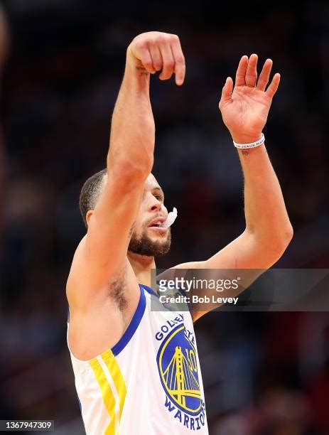 Steph Curry Free Throw Photos and Premium High Res Pictures - Getty Images