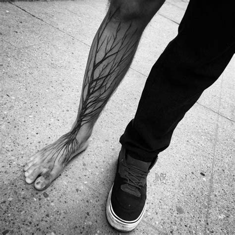 Tree With Roots Tattoo | Tatuajes, Tatuaje de raíces y Tatuajes pierna