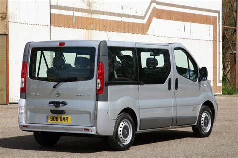 Nissan Primastar MiniBus review | Car review | RAC Drive