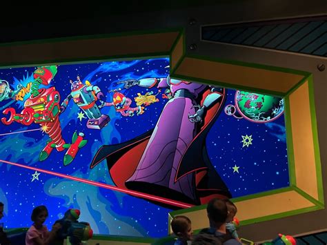 PHOTOS: Buzz Lightyear's Space Ranger Spin Load Mural Updated, Now Includes Space Mountain - WDW ...