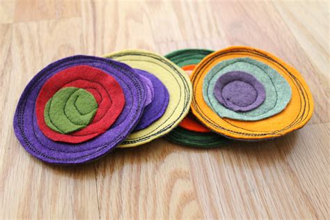 Crazy Felt Coasters {felt contributor} - Sugar Bee Crafts