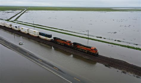 What is Tulare Lake, and why it is flooding? | Popular Science