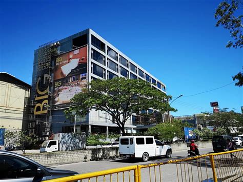 Mandaue City orders closure of Big Hotel | Cebu Daily News