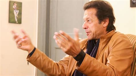 Pakistan’s Imran Khan Urges Taliban to Talks