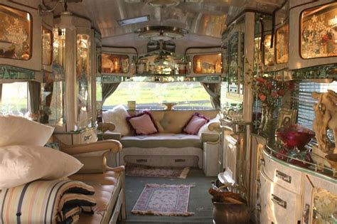 Romany Rose Gypsy Caravan – Tiny House Swoon