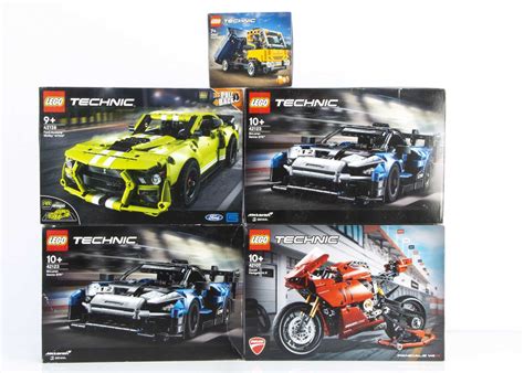 Lot 627 - Lego Technic Sets,