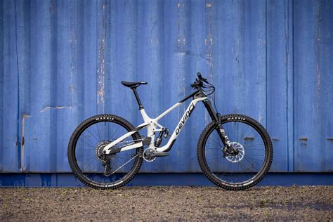 Devinci Spartan Carbon High Pivot | Devinci Bikes