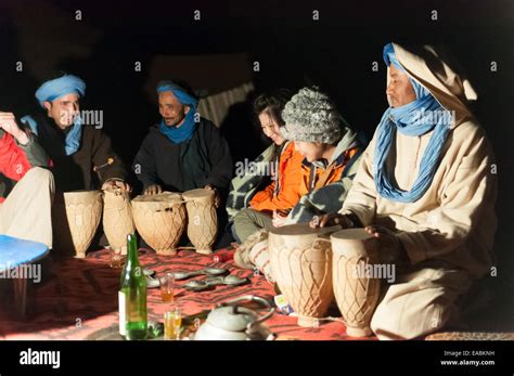 Moroccan hosts in desert camp for tourists in the Sahara desert, Morocco, Africa Stock Photo - Alamy