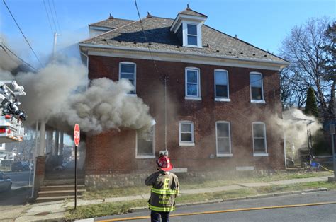 Fireground Size-up Photos - Easton Firefighters Contain Bedroom Fire